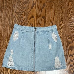 Storia Denim Mini Skirt. Size: Small.